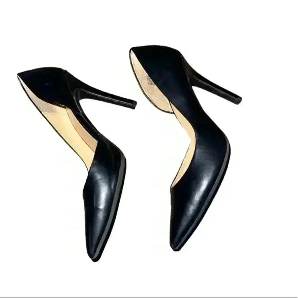 a.n.a classic pumps